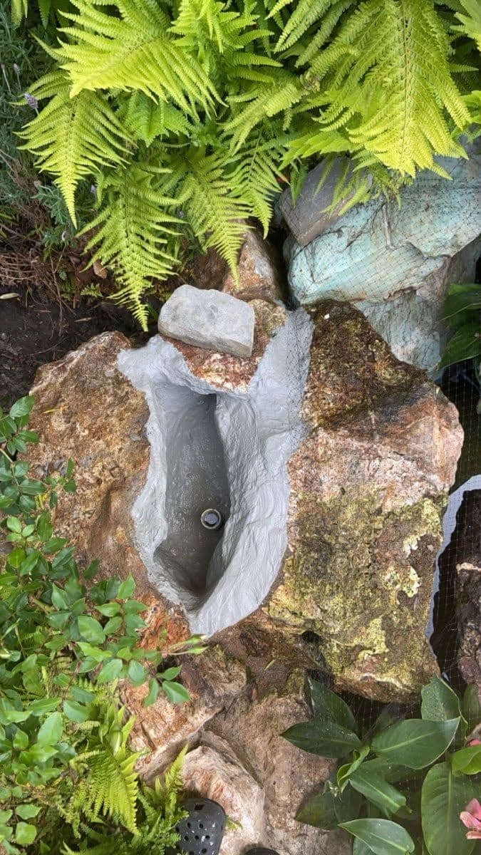 Gallery photos for Waterfall Perfection in Pacific Palisades: Image #1